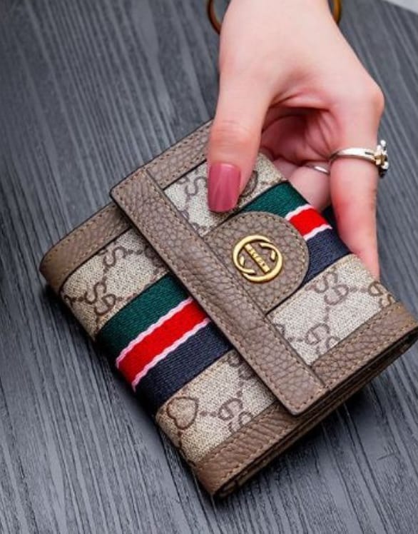 Authentic Gucci La Cura de Prodotto Wallet  Gucci, Clothes design, Cards  against humanity