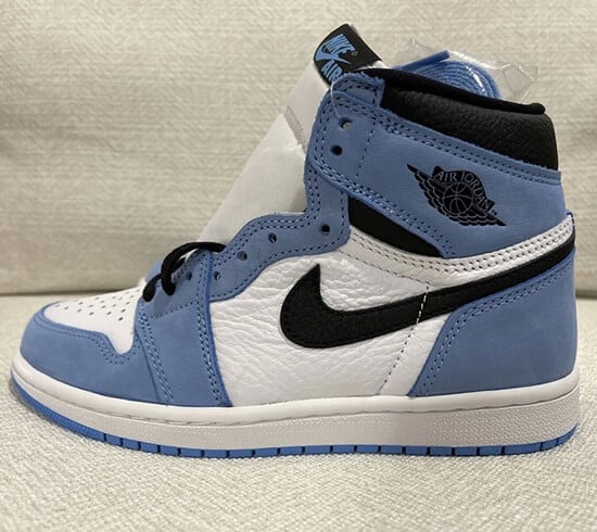 Get the Classic Look with the Best Jordan 1 Replica Sneakers on DHgate!