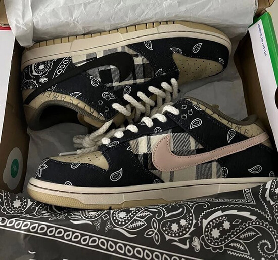 travis scott dunks