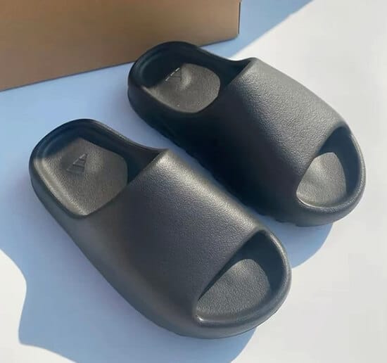 fake yeezy slides black