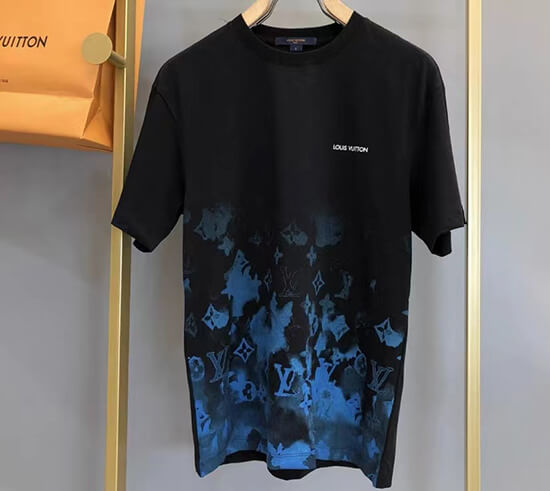 Elevate Your Style with the Best Louis Vuitton Dupe T-Shirts on DHgate!