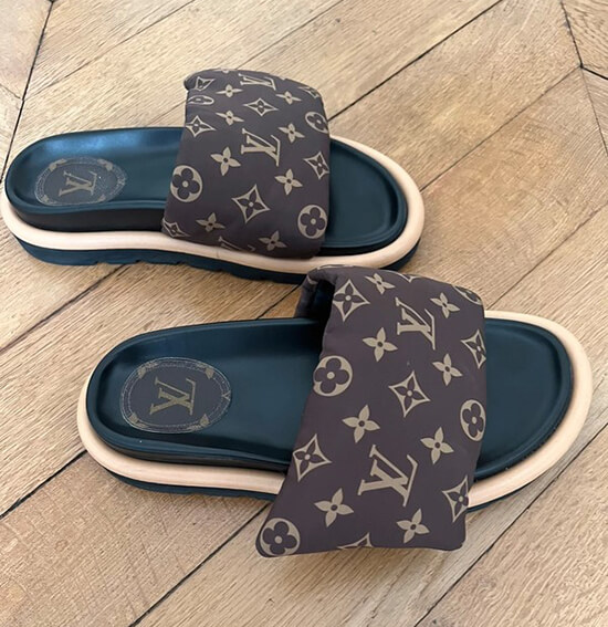 Look at these Super Cute Louis Vuitton Summer Sandals Slides Flip Flops  DHGate Replicas. Many Colors Available. Custom/Private link available. Must  have 10+ Karma. Get them now. : r/DHGateRepLadies