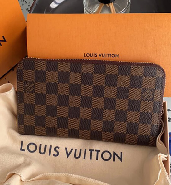 Review] alfang Louis Vuitton wallet after 13 months of daily wear and tear  : r/DHgate