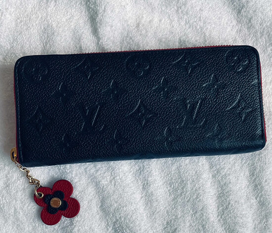 black leather lv zippy wallet 