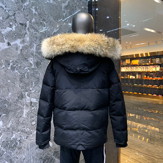 Canada goose leaking down constantly, any idea on how to get it to stop?  This is the 1:1 quality : r/DHgate