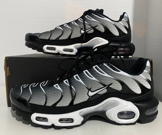 Nike TN rep sneakers in various colors