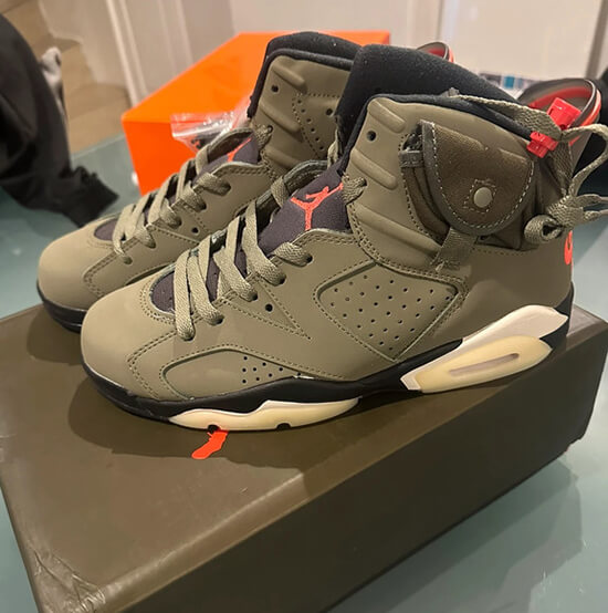 The famous Jordan Travis Scott  high-quality sneakers from DHgate