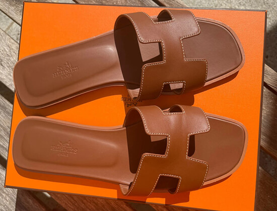 Fashionable Hermes sandals dupe that can be paired with casual summer dress