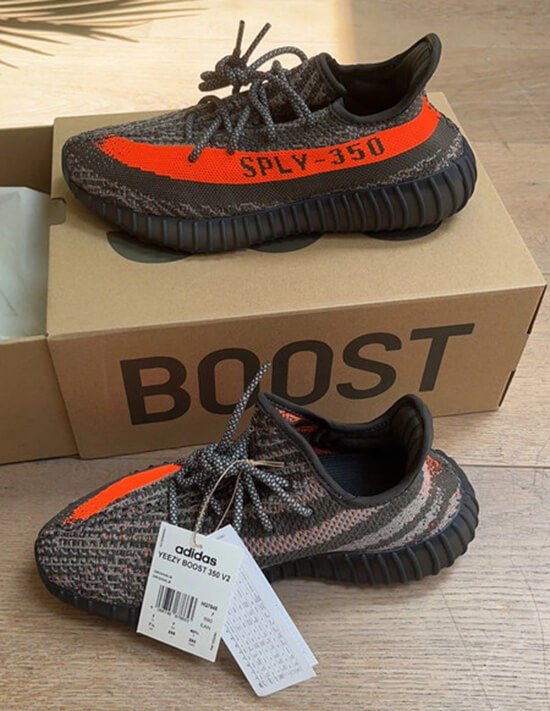 Unboxing of cheap Yeezy Sneakers 