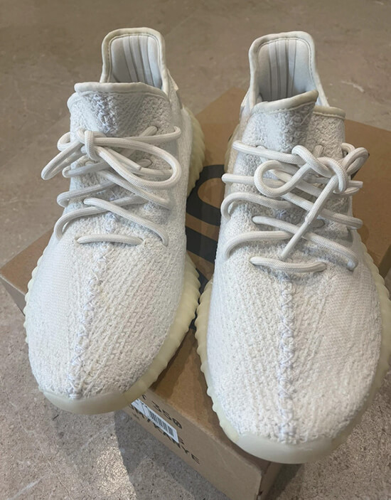 Score a deal on Yeezy 350 look-alikes from DHgate and enjoy the comfort and style without the hefty price tag